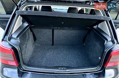 Хэтчбек Volkswagen Golf 2001 в Локачах