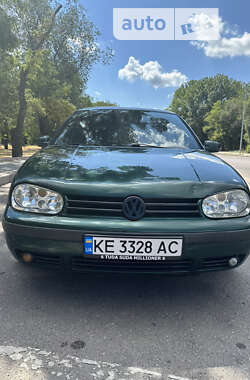 Хэтчбек Volkswagen Golf 1998 в Кропивницком