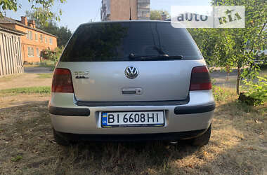 Хетчбек Volkswagen Golf 2002 в Полтаві