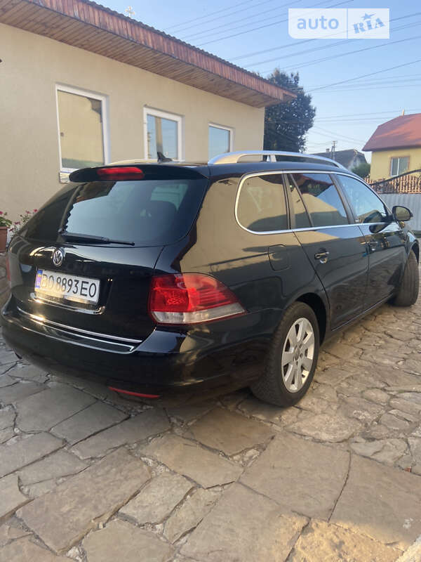 Універсал Volkswagen Golf 2011 в Бучачі