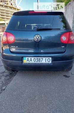 Хетчбек Volkswagen Golf 2009 в Києві