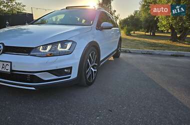 Универсал Volkswagen Golf 2017 в Киеве