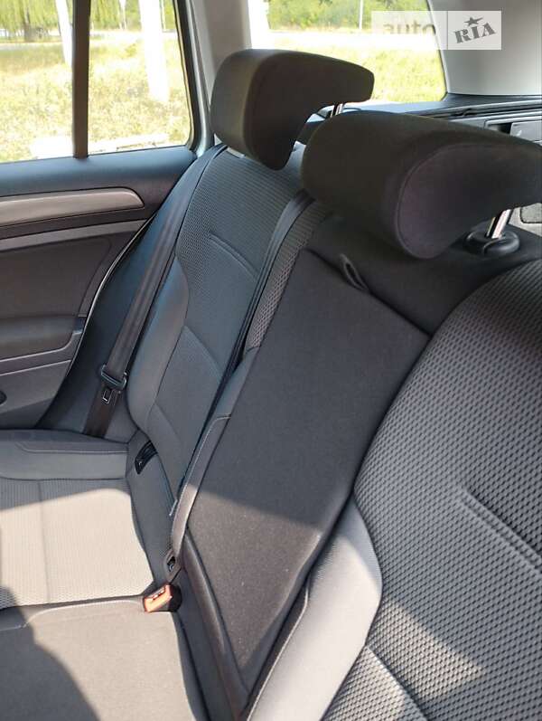 Універсал Volkswagen Golf 2013 в Вінниці
