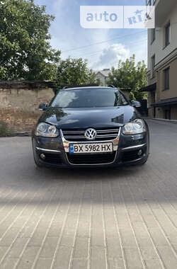 Універсал Volkswagen Golf 2009 в Тернополі