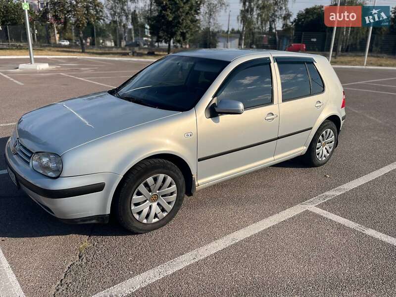 Volkswagen Golf 2000
