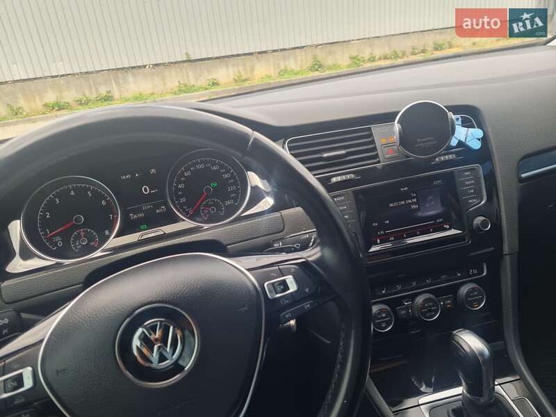 Універсал Volkswagen Golf 2014 в Сваляві