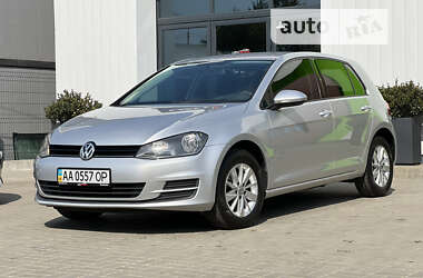 Хетчбек Volkswagen Golf 2014 в Ужгороді