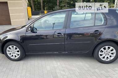 Хетчбек Volkswagen Golf 2005 в Вінниці