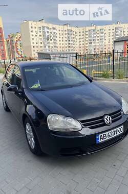 Хетчбек Volkswagen Golf 2005 в Вінниці