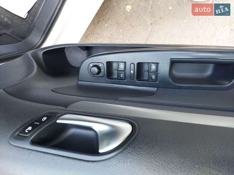 Универсал Volkswagen Golf 2012 в Львове