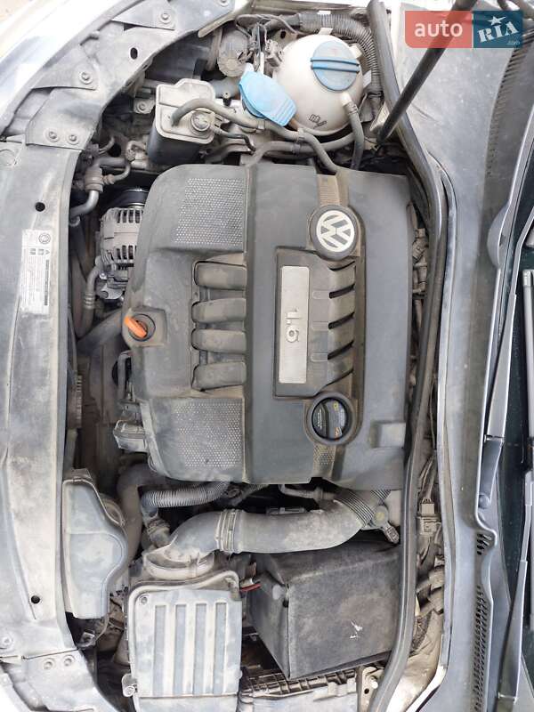 Универсал Volkswagen Golf 2012 в Львове