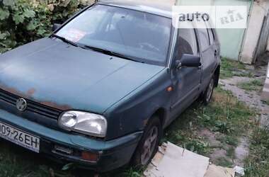 Хэтчбек Volkswagen Golf 1996 в Броварах