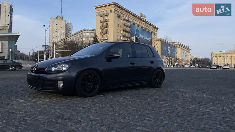 Хэтчбек Volkswagen Golf 2011 в Харькове