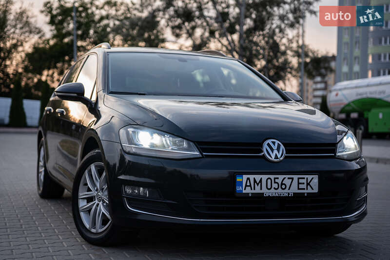 Универсал Volkswagen Golf 2016 в Житомире