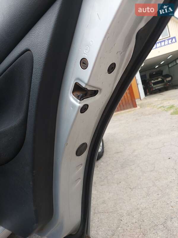 Хэтчбек Volkswagen Golf 2003 в Звенигородке фото 46 Хэтчбек Volkswagen Golf 2003 в Звенигородке