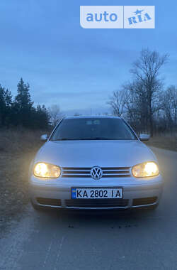 Хэтчбек Volkswagen Golf 2000 в Вышгороде