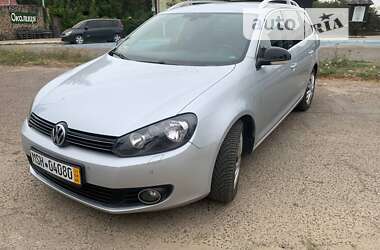 Универсал Volkswagen Golf 2012 в Черновцах