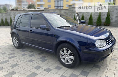 Хэтчбек Volkswagen Golf 2000 в Ровно