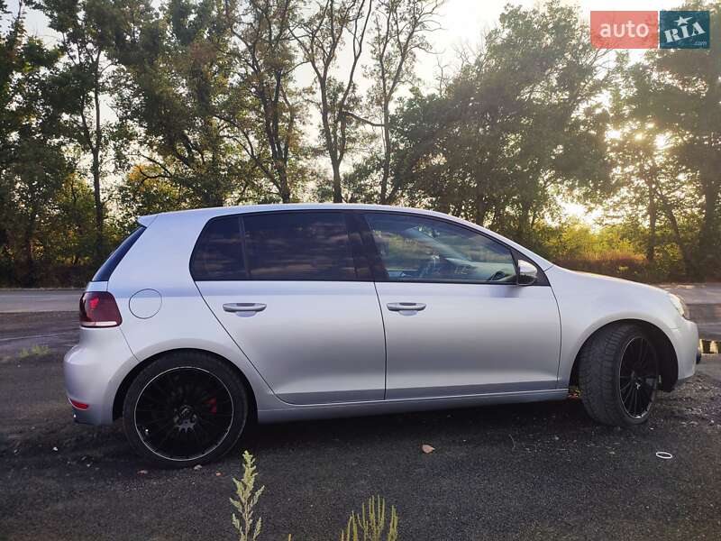 Хетчбек Volkswagen Golf 2009 в Смілі