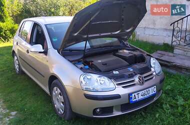 Хэтчбек Volkswagen Golf 2005 в Долине