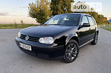 Хэтчбек Volkswagen Golf 2000 в Заводском