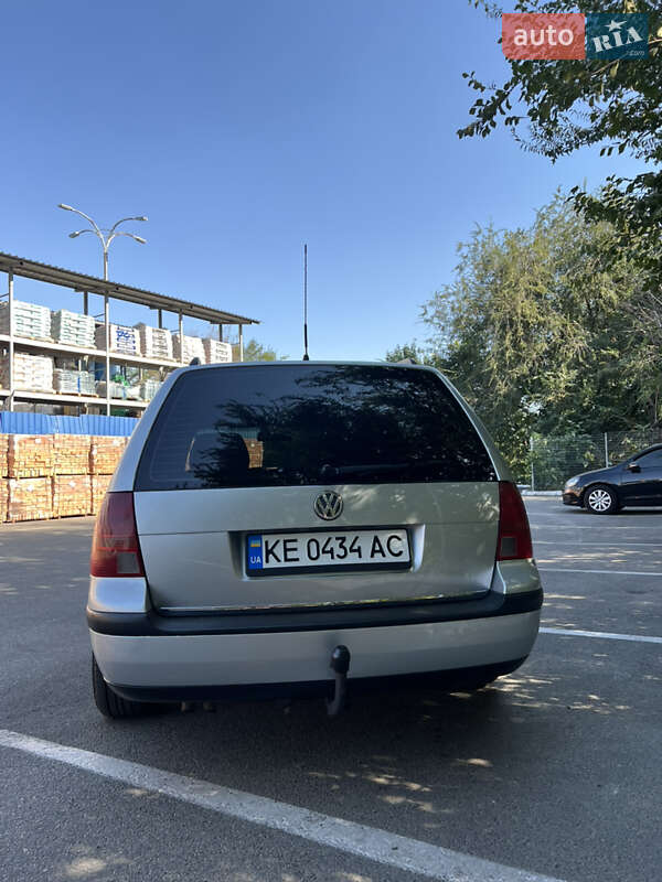 Универсал Volkswagen Golf 2001 в Днепре