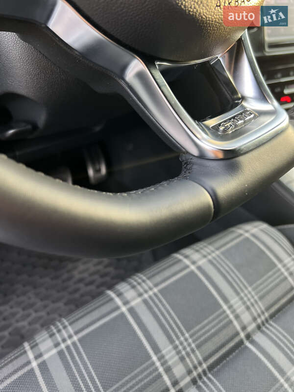 Універсал Volkswagen Golf 2015 в Львові