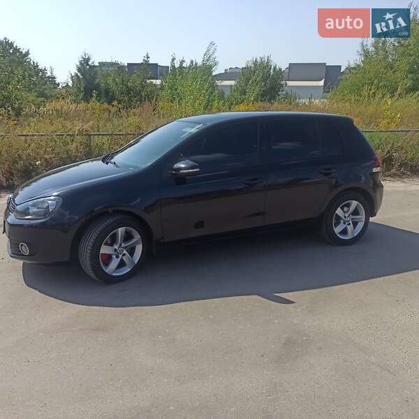 Хетчбек Volkswagen Golf 2010 в Львові