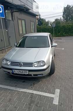 Хэтчбек Volkswagen Golf 2003 в Киеве