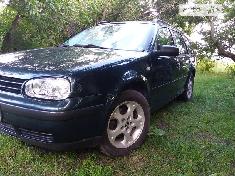 Універсал Volkswagen Golf 2002 в Боярці