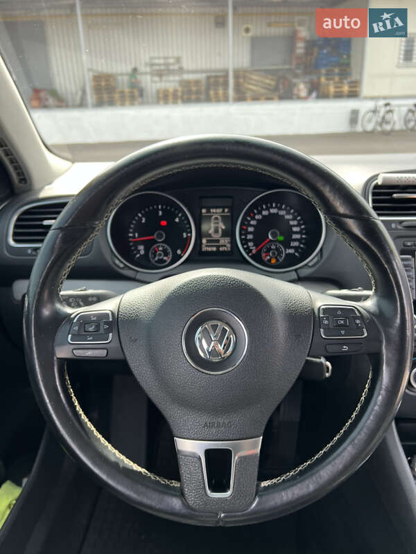 Универсал Volkswagen Golf 2013 в Мукачево