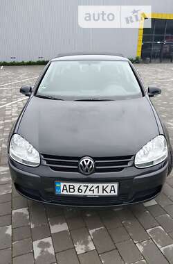 Хетчбек Volkswagen Golf 2005 в Вінниці