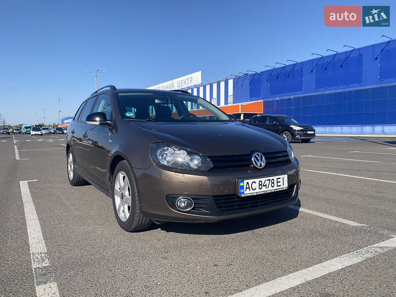 Універсал Volkswagen Golf 2012 в Луцьку