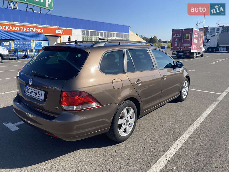 Універсал Volkswagen Golf 2012 в Луцьку