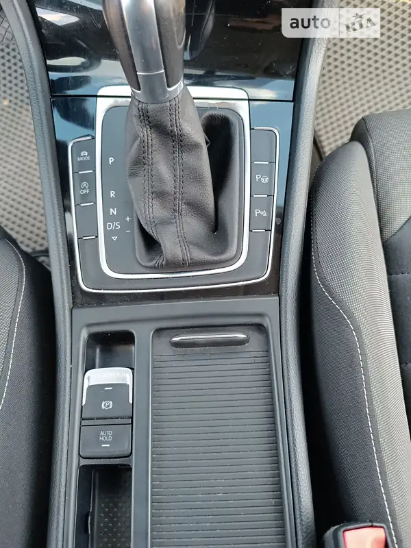 Універсал Volkswagen Golf 2015 в 
