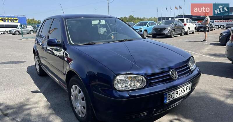 Хэтчбек Volkswagen Golf 2002 в Львове
