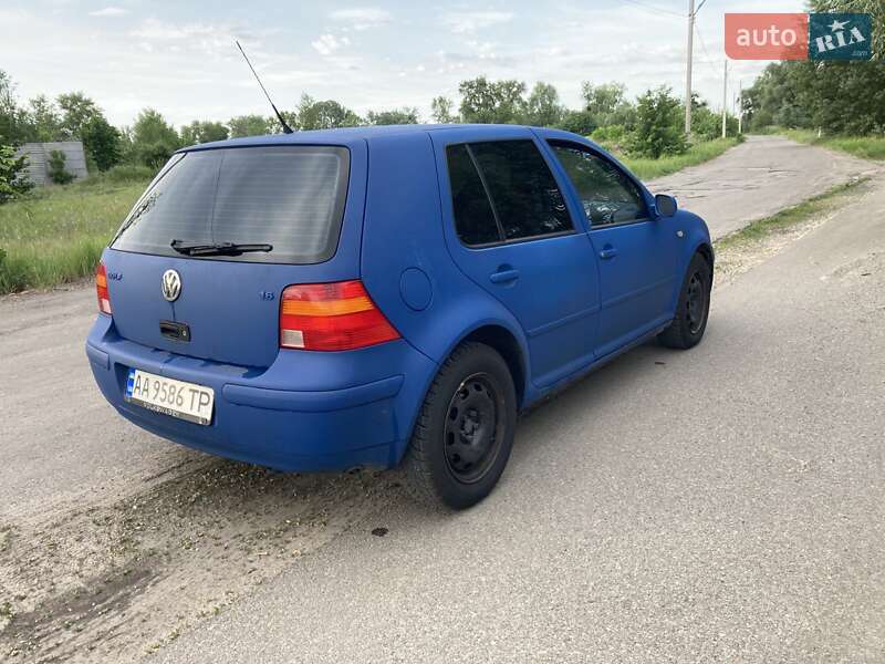 Хетчбек Volkswagen Golf 1998 в Києві