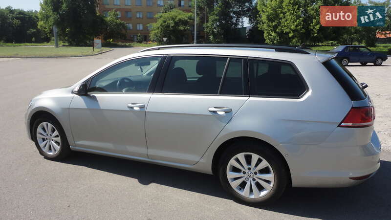 Универсал Volkswagen Golf 2015 в Днепре