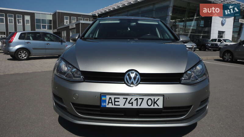 Универсал Volkswagen Golf 2015 в Днепре