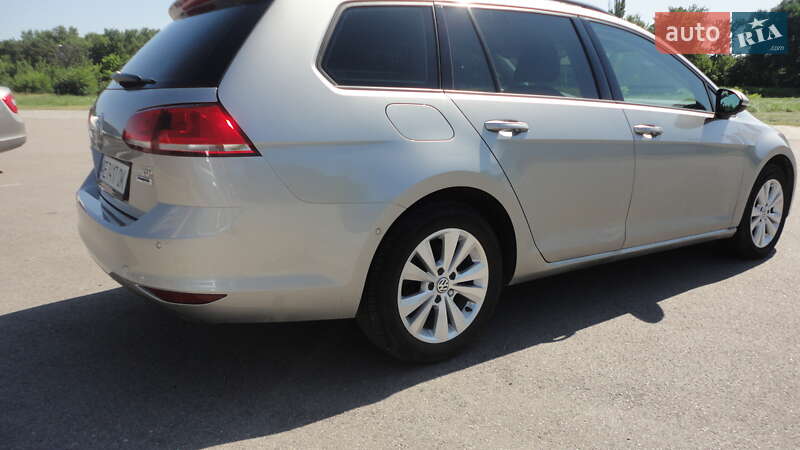 Универсал Volkswagen Golf 2015 в Днепре