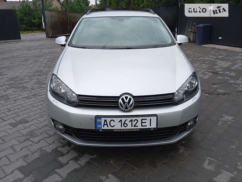 Универсал Volkswagen Golf 2010 в Луцке