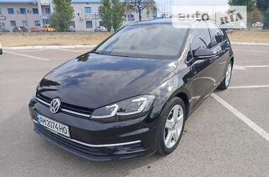 Хэтчбек Volkswagen Golf 2017 в Житомире