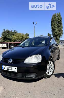 Хэтчбек Volkswagen Golf 2004 в Одессе