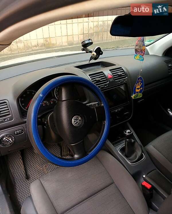 Volkswagen Golf 2005