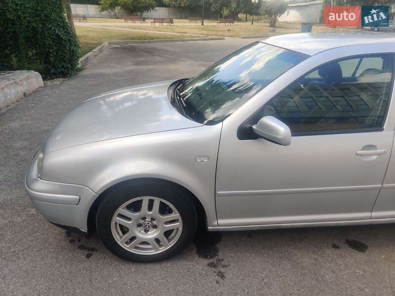 Хэтчбек Volkswagen Golf 1999 в Харькове