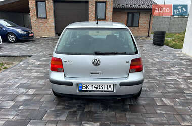 Хэтчбек Volkswagen Golf 2001 в Ровно