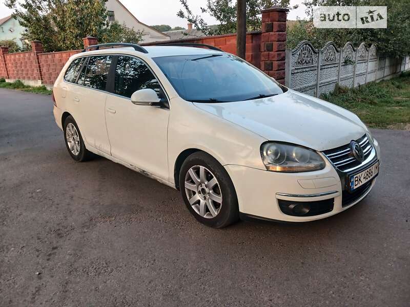 Универсал Volkswagen Golf 2008 в Ровно