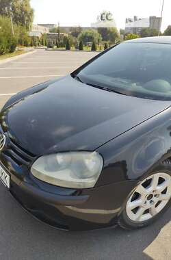 Хетчбек Volkswagen Golf 2004 в Хмільнику