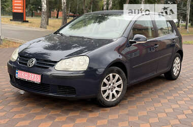 Хэтчбек Volkswagen Golf 2005 в Лубнах