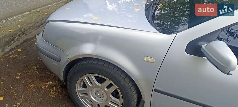 Хэтчбек Volkswagen Golf 1999 в Черновцах